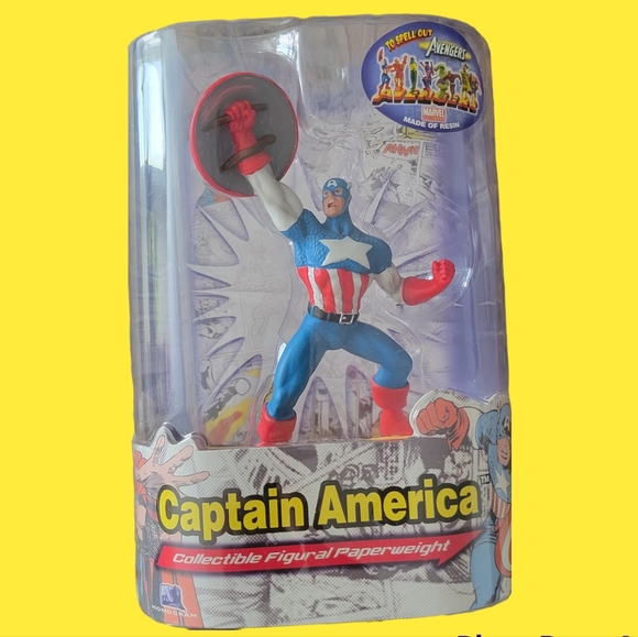 🆕Monogram International Series 1 Marvel Universe "Captain America" Paperweight - Picture 6 of 6